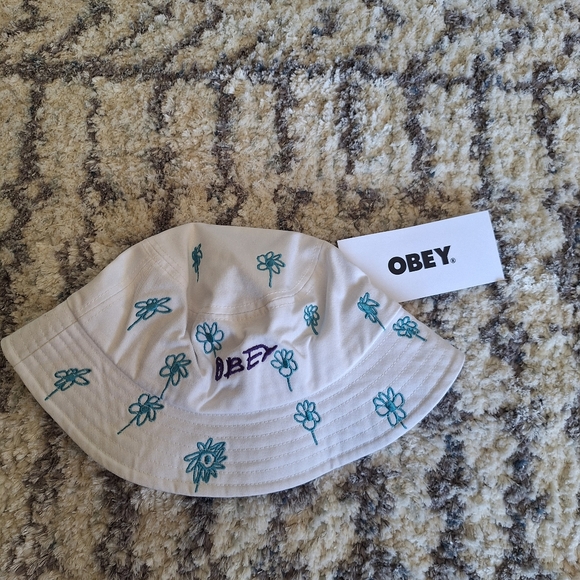 Obey embroidered bucket hat - Picture 3 of 3